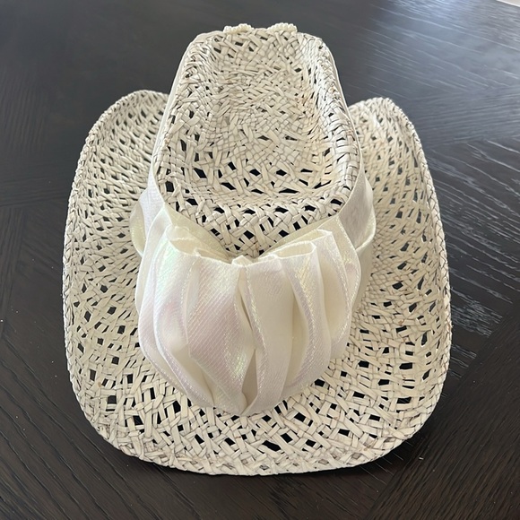 Off White Blingy cowboy hat. - Picture 4 of 6